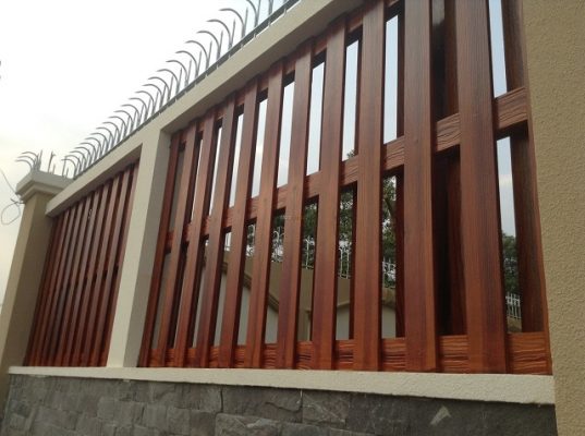 Mẫu hàng rào bằng sắt