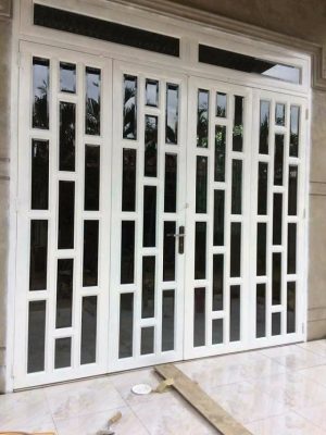 Mẫu cửa sắt pano 4 cánh đẹp 11