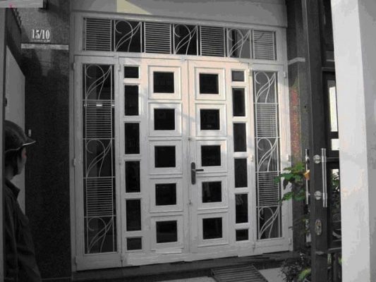 Mẫu cửa sắt pano 4 cánh đẹp 12