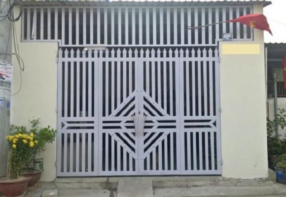 Mẫu cửa sắt pano 4 cánh đẹp 8