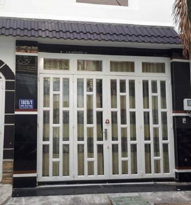 Mẫu cửa sắt pano 4 cánh đẹp hiện đại khác 3