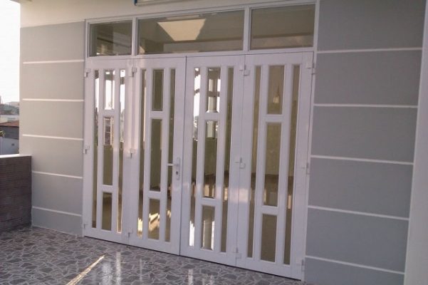 Mẫu cửa sắt pano 4 cánh đẹp hiện đại khác 5