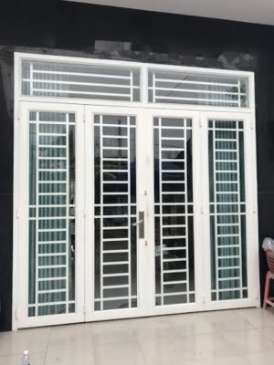 cửa sắt pano 4 cánh 4